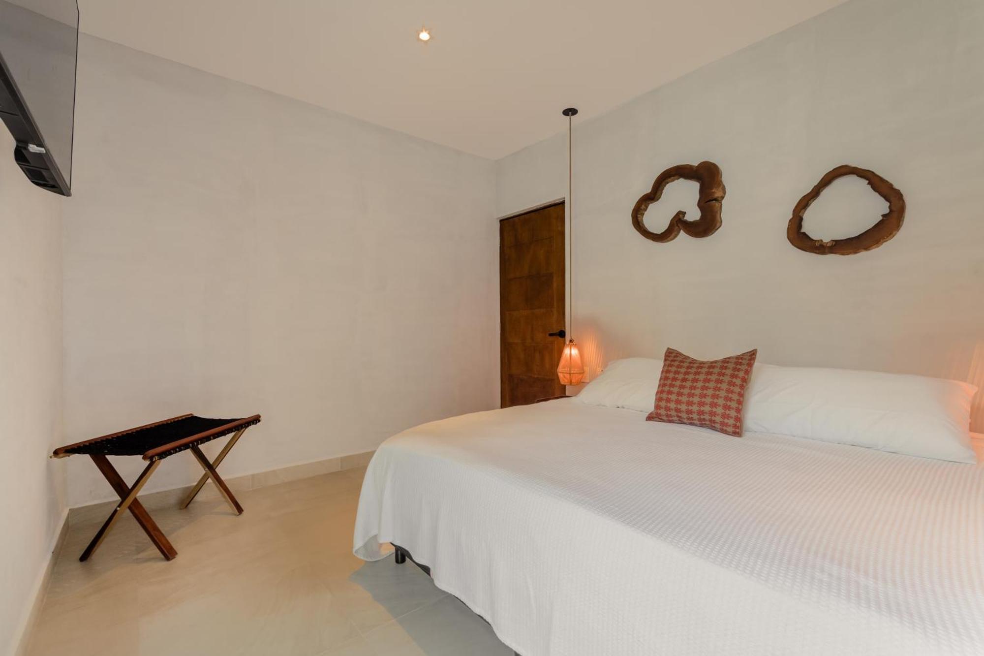 *Casa Aluxes- Guesthouse* Канкун Экстерьер фото