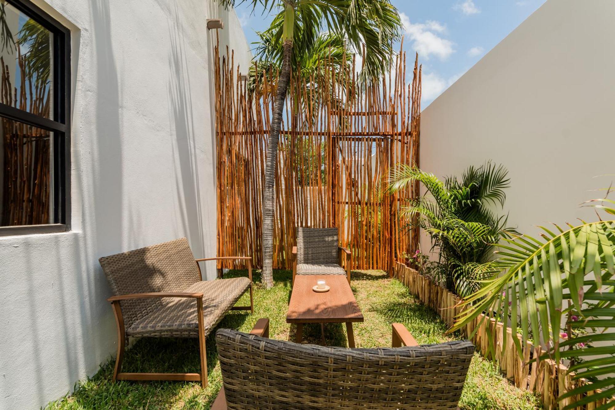 *Casa Aluxes- Guesthouse* Канкун Экстерьер фото